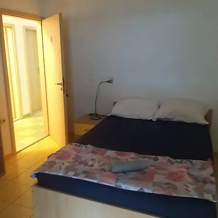 Deluxe Sarote 斯普利特